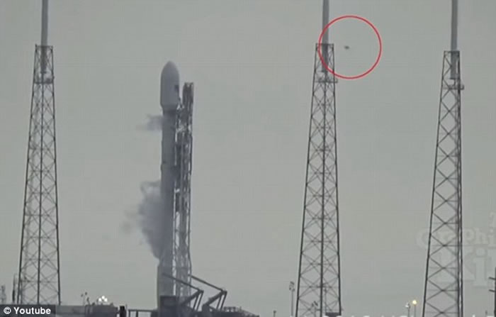 SpaceX“猎鹰9号”火箭突然发生毁灭性爆炸，“外星人猎人”猜测是外星人突袭