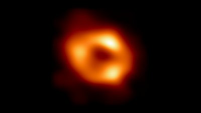 ​天文学家公布首次拍摄到的银河系中心超大质量黑洞Sagitarrius A*图像