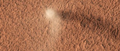 ​NASA火星勘测轨道飞行器(MRO)捕捉到火星“尘魔跳舞”罕见画面