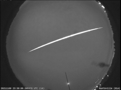 ​NASA流星摄像机拍摄到夜空中的火球