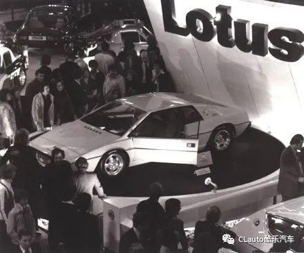 Lotus Esprit —— 路特斯想用这辆像兰博基尼的车，抗衡保时捷，干掉法拉利-