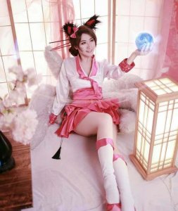 ​九尾妖狐英雄联盟阿狸COSPLAY,美丽冷艳