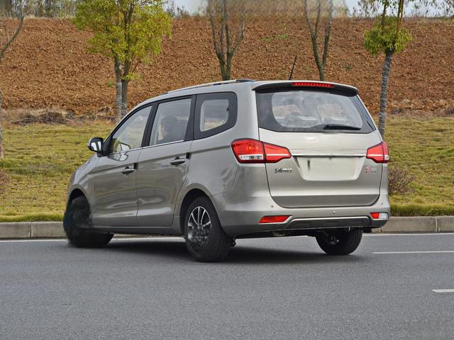 风行S500 1.6L空间怎么样 风行S500购车手册-