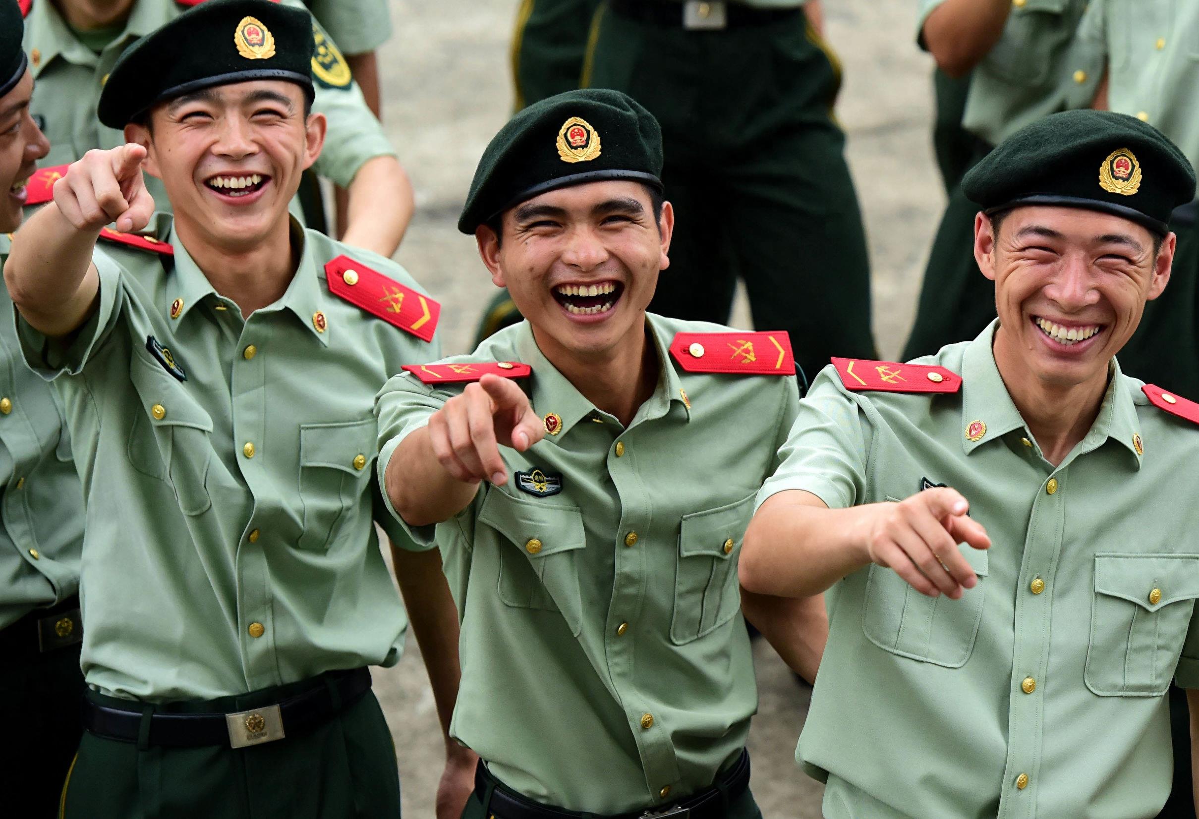 威武！武警最强贝雷帽组照震撼来袭 颜值担当如大片即视！