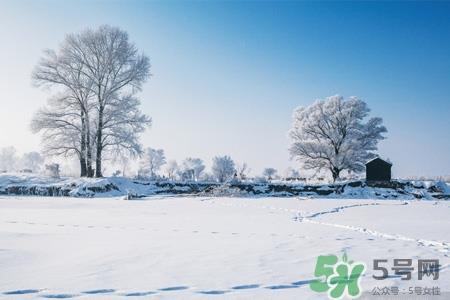 下雪天出门穿什么鞋子最好？下雪天穿什么鞋子合适？